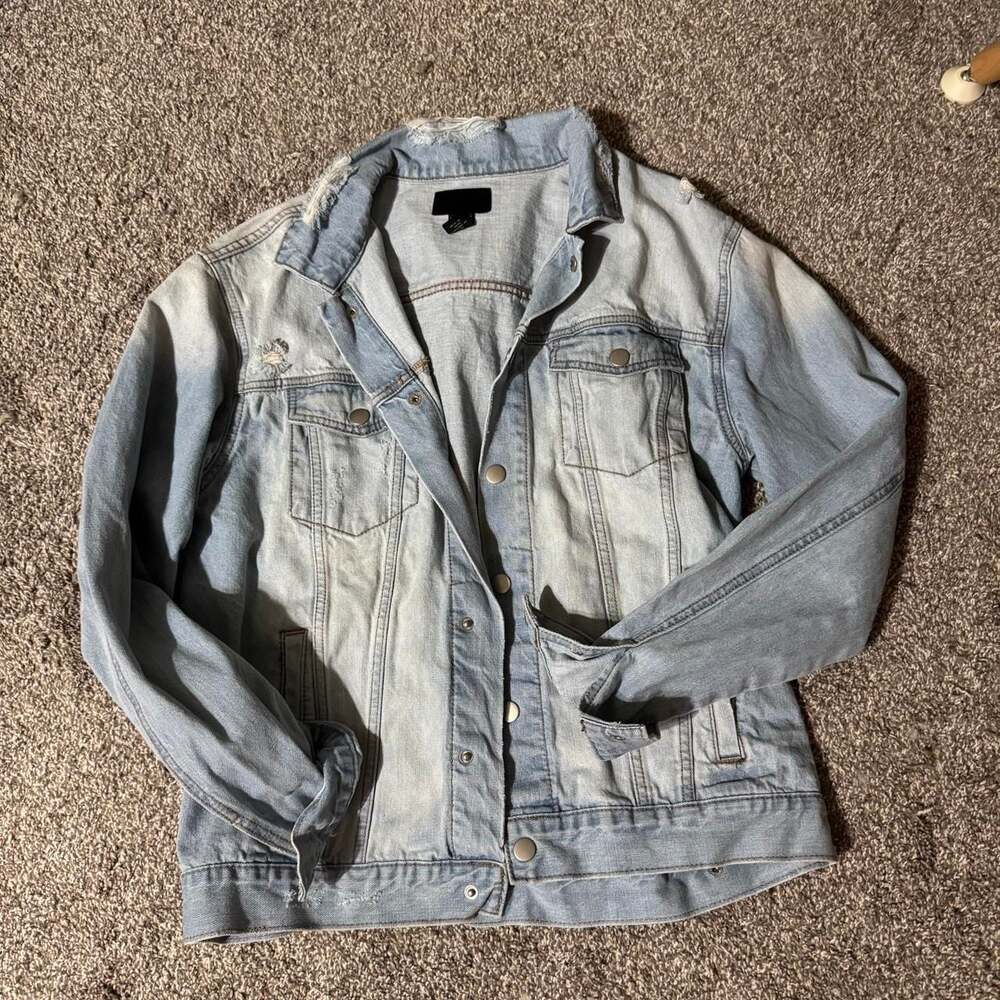 Forever 21 Men Distressed Denim Jacket Light Wash Size M